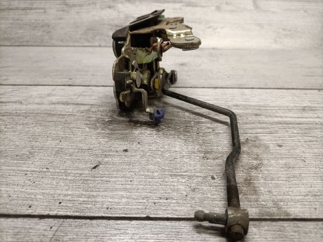 bontott SUZUKI SWIFT II Bal első Ajtózár