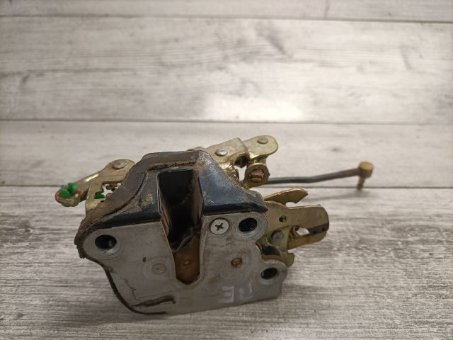 bontott SUZUKI SWIFT II Bal első Ajtózár