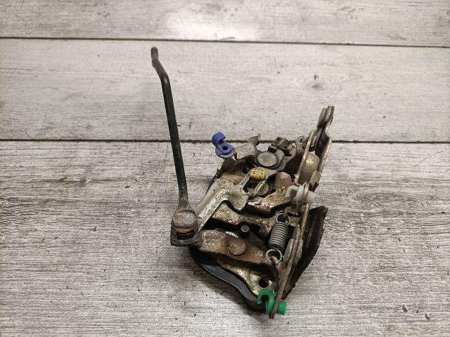 bontott SUZUKI SWIFT II Bal első Ajtózár