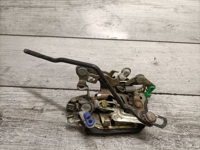 bontott SUZUKI SWIFT II Bal első Ajtózár