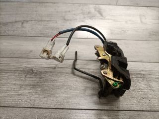 bontott SUZUKI SWIFT II Bal első Ajtózár