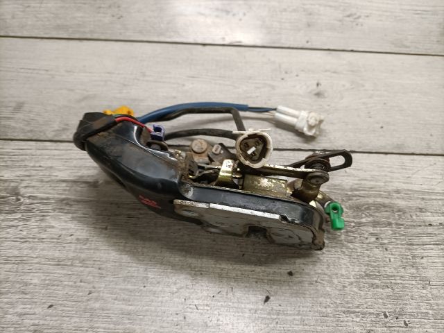 bontott SUZUKI SWIFT II Bal első Ajtózár