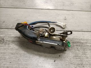 bontott SUZUKI SWIFT II Bal első Ajtózár