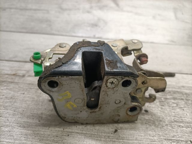 bontott SUZUKI SWIFT II Bal első Ajtózár