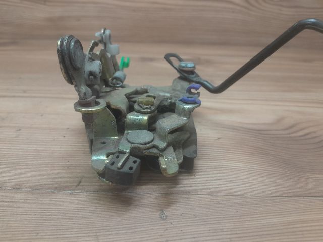 bontott SUZUKI SWIFT II Bal első Ajtózár