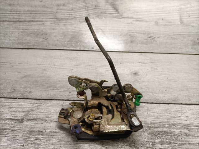 bontott SUZUKI SWIFT II Bal első Ajtózár