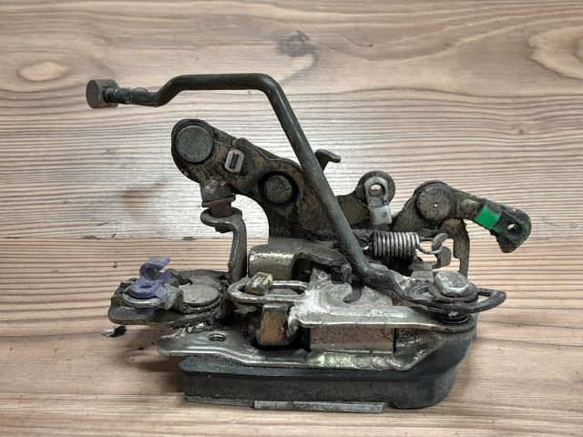 bontott SUZUKI SWIFT II Bal első Ajtózár