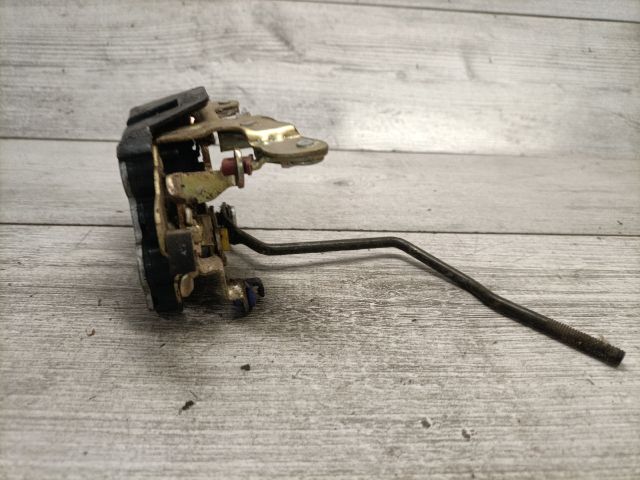 bontott SUZUKI SWIFT II Bal első Ajtózár