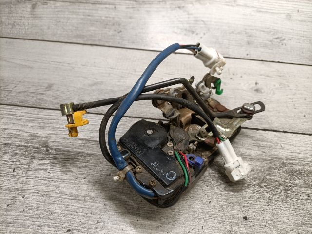 bontott SUZUKI SWIFT II Bal első Ajtózár