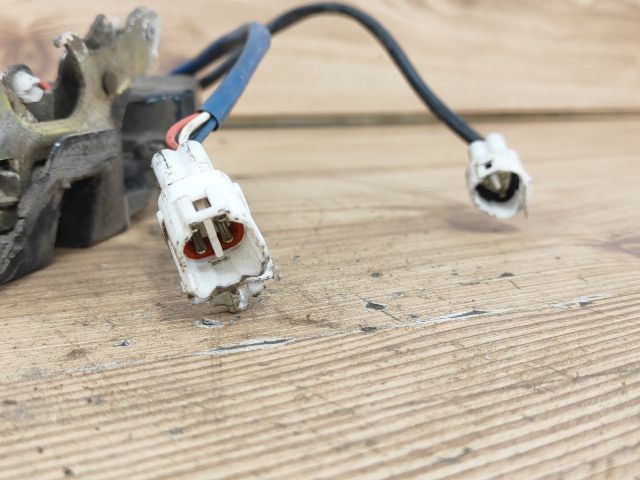 bontott SUZUKI SWIFT II Bal első Ajtózár