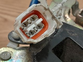 bontott SUZUKI SWIFT II Bal első Ajtózár