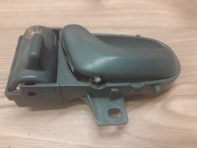 bontott SUZUKI SWIFT II Bal első Belső Kilincs