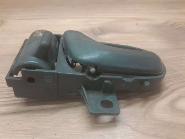 bontott SUZUKI SWIFT II Bal első Belső Kilincs