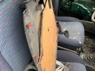 bontott SUZUKI SWIFT II Bal első Biztonsági Öv