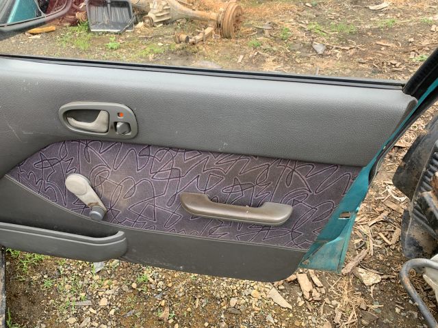 bontott SUZUKI SWIFT II Bal első Biztonsági Öv