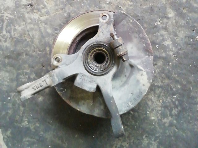 bontott SUZUKI SWIFT II Bal első Csonkállvány Kerékaggyal