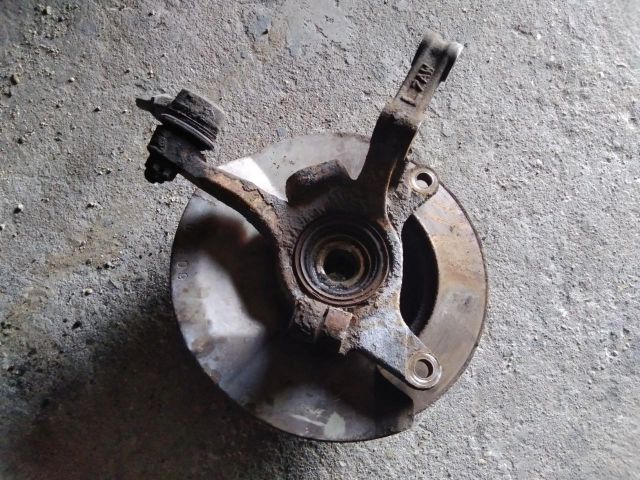 bontott SUZUKI SWIFT II Bal első Csonkállvány Kerékaggyal