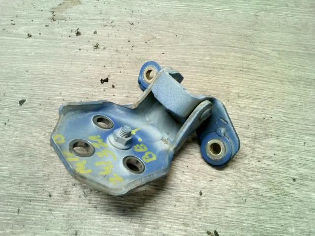 bontott SUZUKI SWIFT II Bal első Felső Zsanér