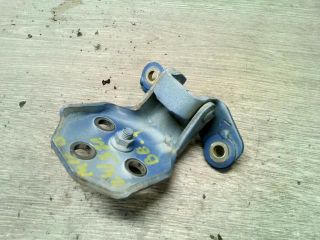 bontott SUZUKI SWIFT II Bal első Felső Zsanér