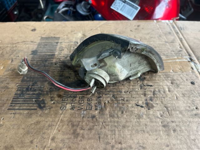 bontott SUZUKI SWIFT II Bal első Irányjelző