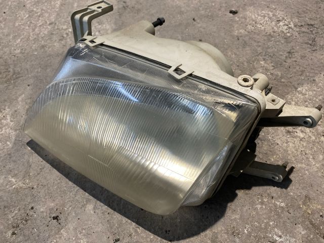 bontott SUZUKI SWIFT II Bal első Lámpabúra