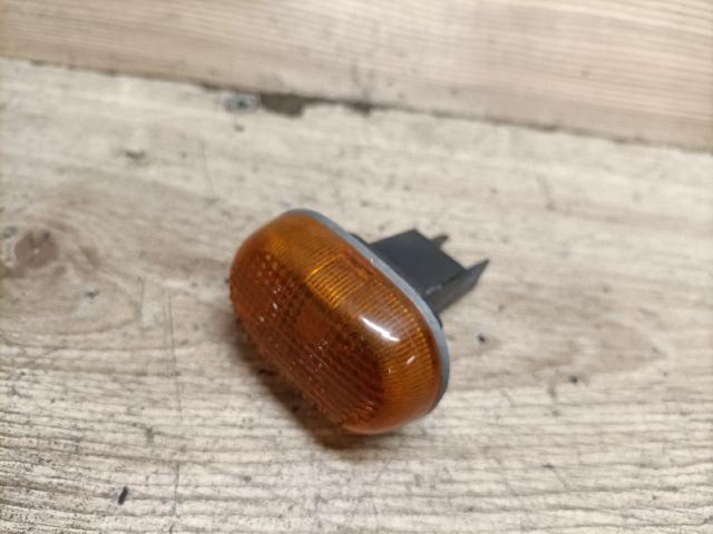 bontott SUZUKI SWIFT II Bal első Sárvédő Irányjelző