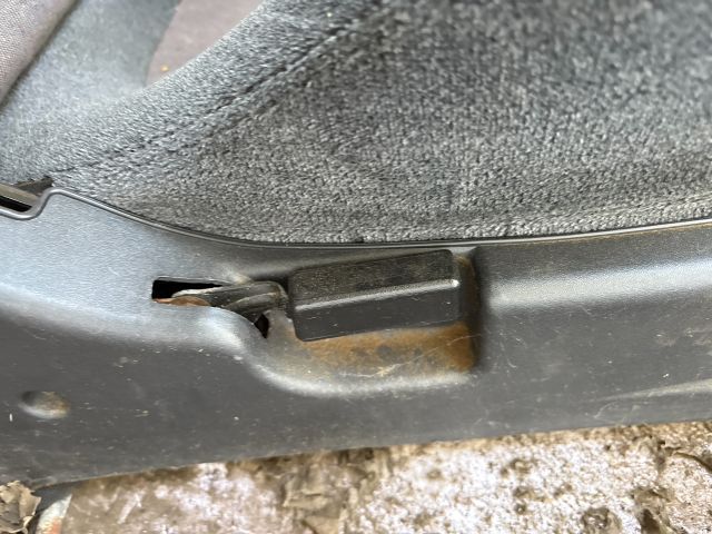 bontott SUZUKI SWIFT II Bal első Ülés