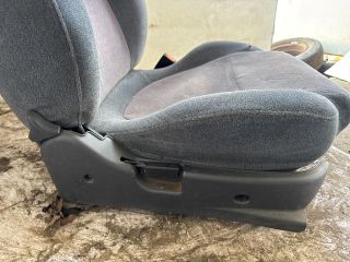 bontott SUZUKI SWIFT II Bal első Ülés