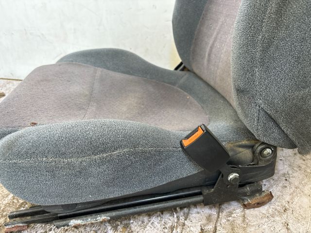 bontott SUZUKI SWIFT II Bal első Ülés