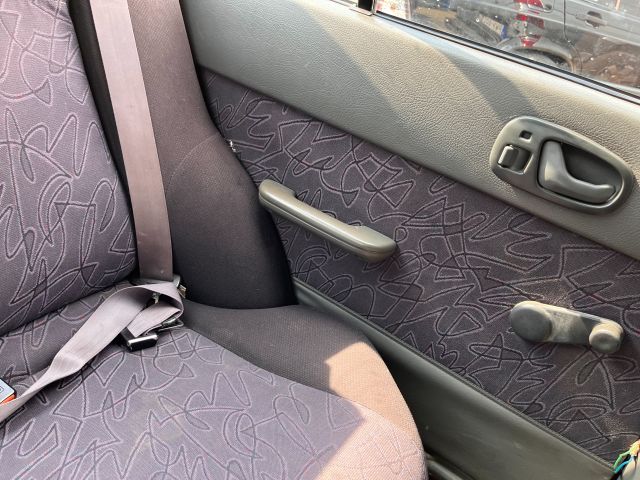 bontott SUZUKI SWIFT II Bal első Zsanér