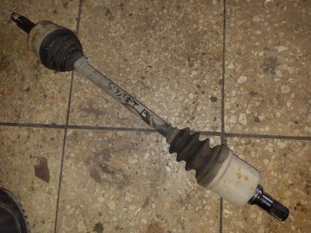 bontott SUZUKI SWIFT II Bal Féltengely