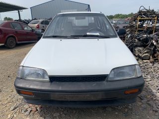 bontott SUZUKI SWIFT II Bal Fényszóró