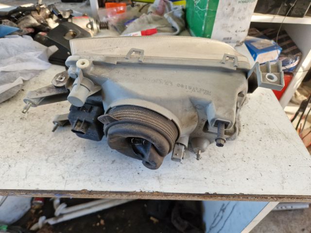 bontott SUZUKI SWIFT II Bal Fényszóró