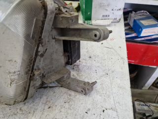 bontott SUZUKI SWIFT II Bal Fényszóró