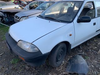 bontott SUZUKI SWIFT II Bal Fényszóró