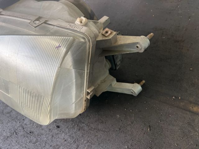 bontott SUZUKI SWIFT II Bal Fényszóró