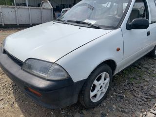 bontott SUZUKI SWIFT II Bal Fényszóró