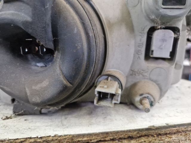 bontott SUZUKI SWIFT II Bal Fényszóró