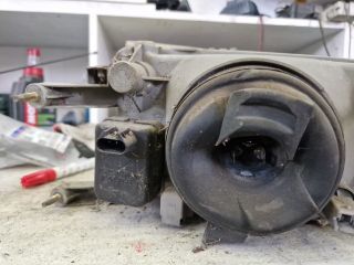 bontott SUZUKI SWIFT II Bal Fényszóró