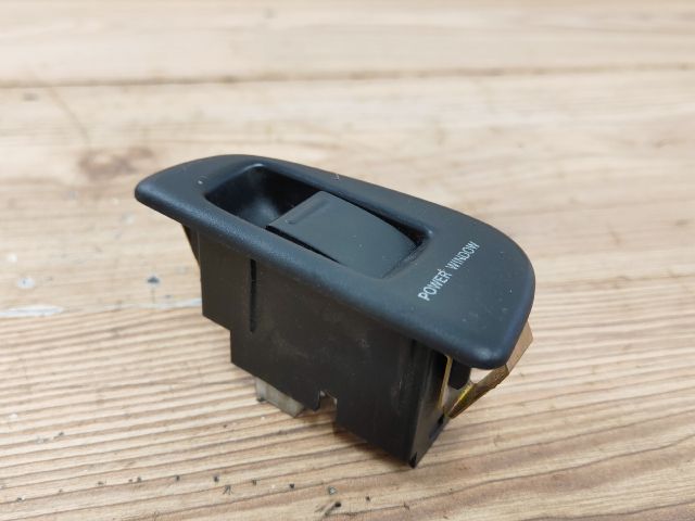 bontott SUZUKI SWIFT II Bal hátsó Ablakemelő Kapcsoló