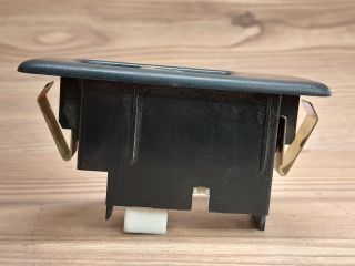 bontott SUZUKI SWIFT II Bal hátsó Ablakemelő Kapcsoló