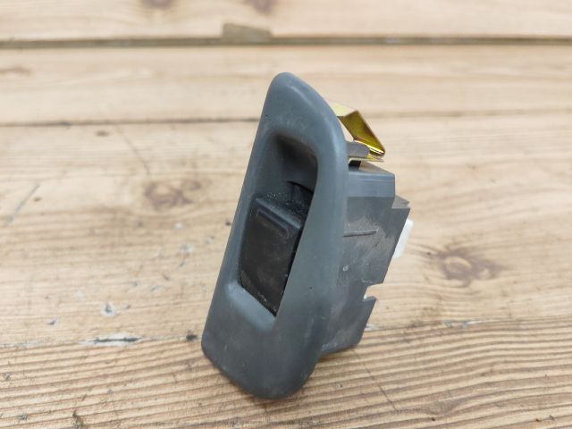 bontott SUZUKI SWIFT II Bal hátsó Ablakemelő Kapcsoló