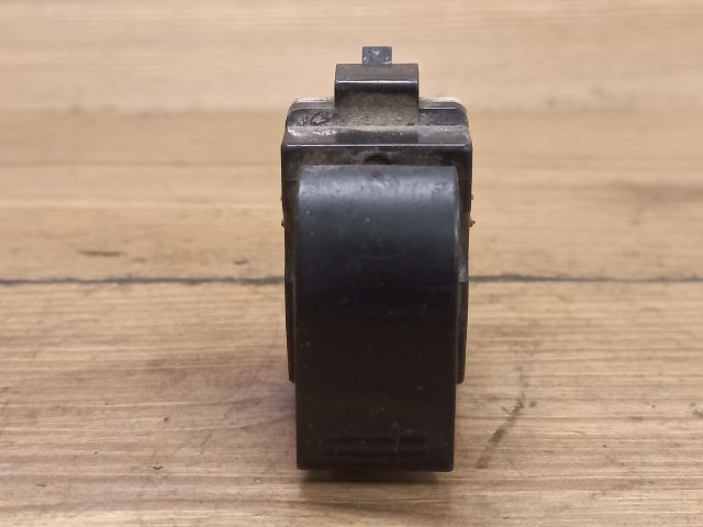 bontott SUZUKI SWIFT II Bal hátsó Ablakemelő Kapcsoló