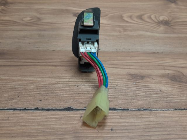 bontott SUZUKI SWIFT II Bal hátsó Ablakemelő Kapcsoló