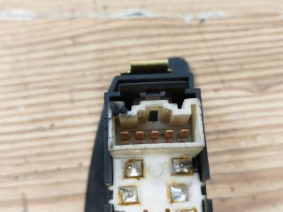 bontott SUZUKI SWIFT II Bal hátsó Ablakemelő Kapcsoló