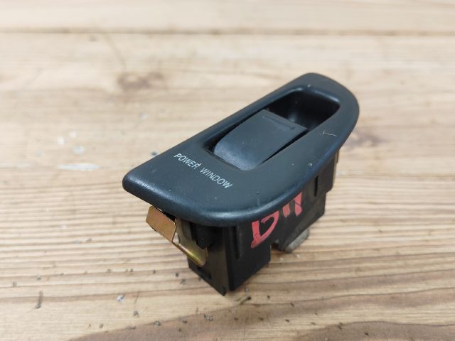 bontott SUZUKI SWIFT II Bal hátsó Ablakemelő Kapcsoló