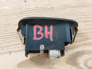 bontott SUZUKI SWIFT II Bal hátsó Ablakemelő Kapcsoló