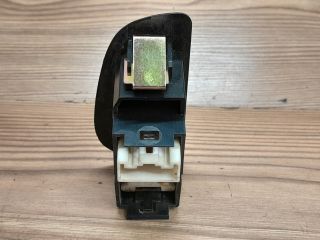 bontott SUZUKI SWIFT II Bal hátsó Ablakemelő Kapcsoló