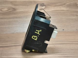 bontott SUZUKI SWIFT II Bal hátsó Ablakemelő Kapcsoló