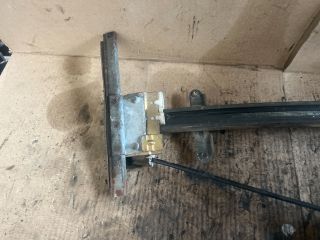 bontott SUZUKI SWIFT II Bal hátsó Ablakemelő Szerkezet (Elektromos)